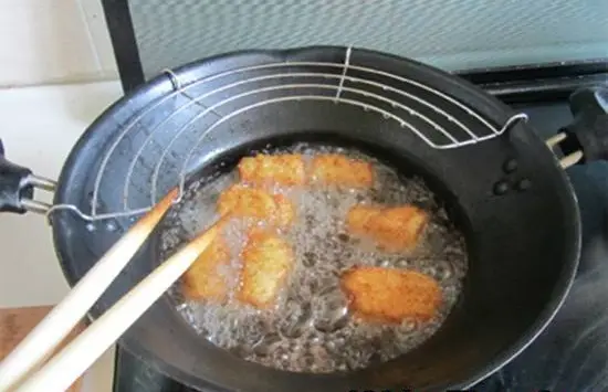thịt cuộn giòn chiên thịt