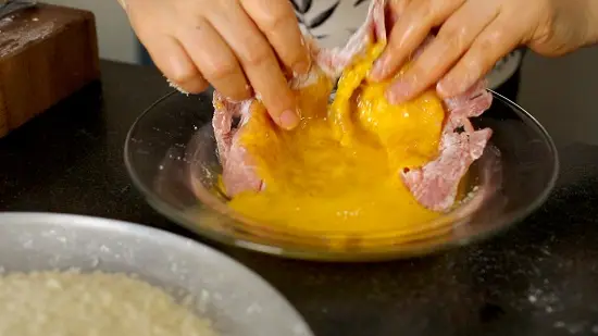 Cách làm thịt heo cốt lết kiểu Hàn ngon đúng điệu 4