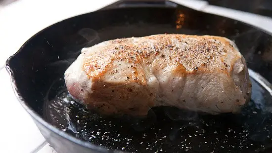 cách làm thịt quay hầm với sốt nam việt quất2