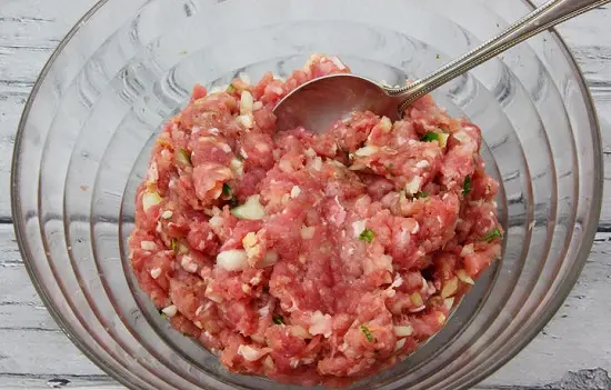 Cách làm thịt nướng sốt cà chua kiểu mới 2
