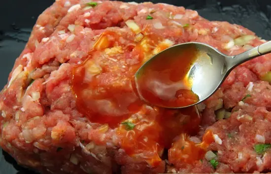 Cách làm thịt nướng sốt cà chua kiểu mới 4