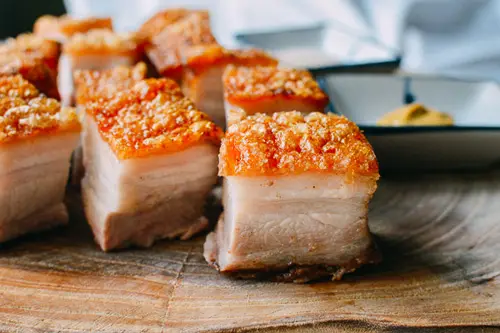 Cách làm thịt quay giòn bì cho cả nhà