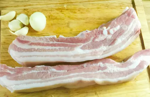 Cách làm thịt tẩm húng lìu áp chảo thơm ngon đúng vị