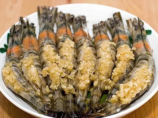 TÔM HẤP TỎI