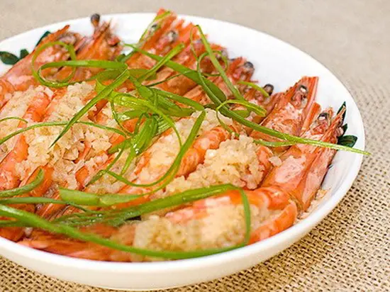 TÔM HẤP TỎI