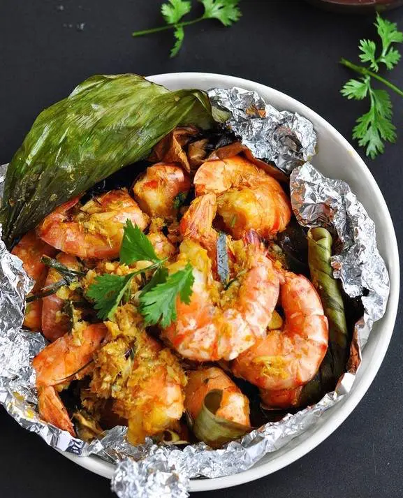 tom nuong la chuoi2