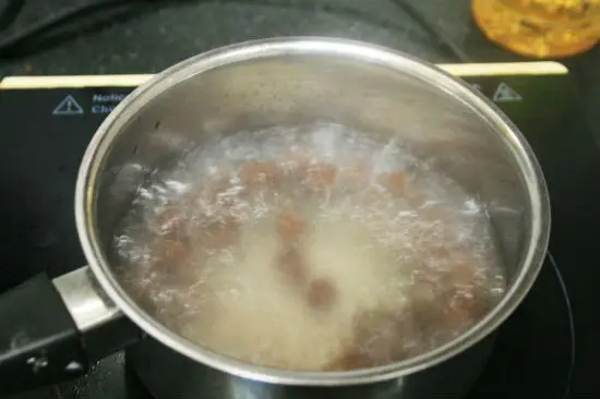 cho trân châu vào luộc chín
