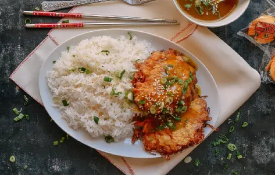Cách làm trứng chiên thịt gà ngon đặc biệt