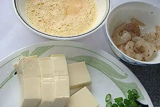 trứng hấp tôm đậu hũ sơ chế