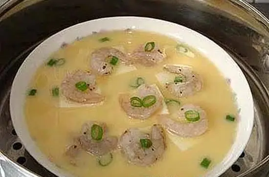 trứng hấp tôm đậu hũ cách làm 1