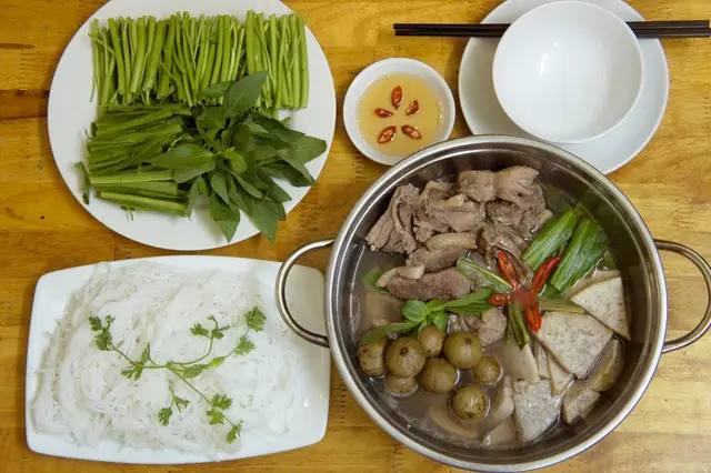 Cách làm vịt om sấu đặc biệt ngon nhất 5