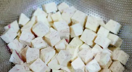 Các bước thực hiện món xôi khoai môn 1
