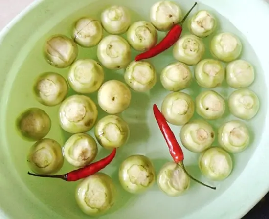 Cách muối cà pháo giòn ngon không thâm đơn giản tại nhà