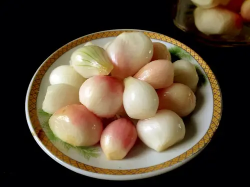 cach-muoi-hanh-cu-ngon