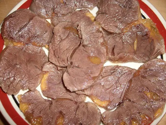 cách nấu bún bò Huế thái lát bắp bò