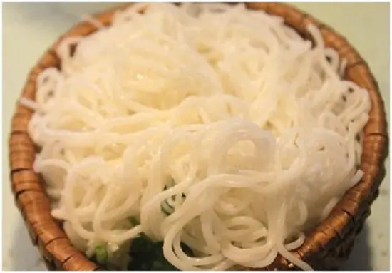 bún bò viên cùng gân