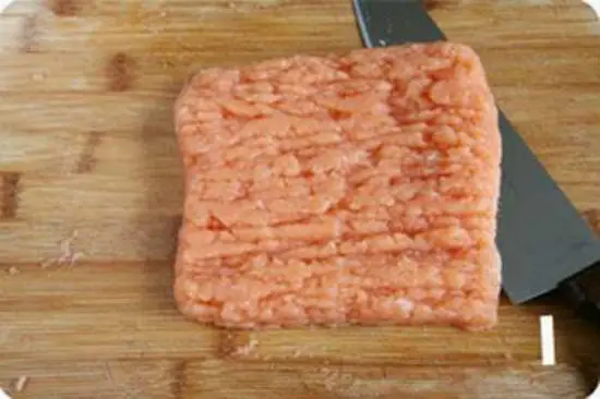 Cách nấu canh cá hồi bí đao ngon 2