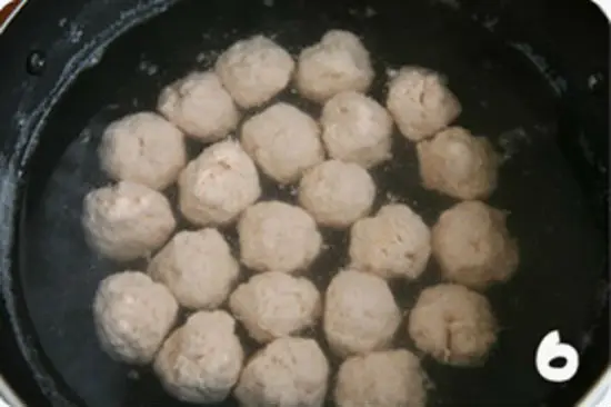 Cách nấu canh cá hồi bí đao ngon 7