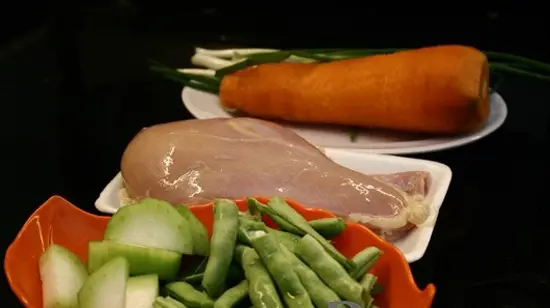 cach-nau-canh-rau-cu-ngot-cha-ga-la-mieng 1
