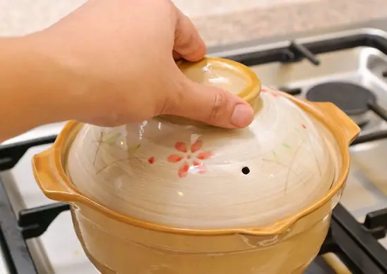 đậy kín vung nồi