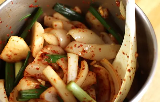 Cách nấu canh mực cay kiểu Hàn 4