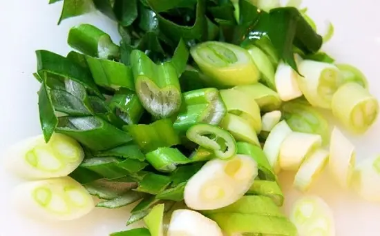 Cách làm canh thịt bò củ cải cay cho ngày lạnh 4