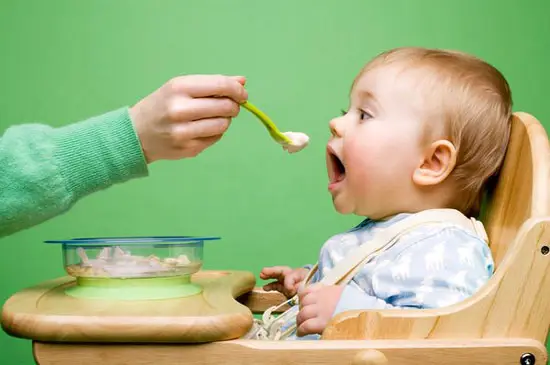Cách nấu cháo dinh dưỡng cho bé 6 tháng tuổi