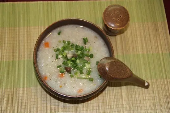 cách nấu cháo nấm thơm ngon 1