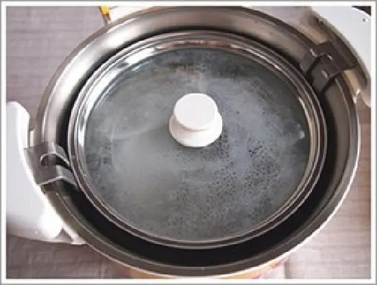 tiếp tục đun cho đến khi cháo nhừ