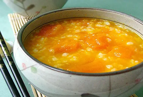Cách nấu cháo yến mạch bí đỏ bổ dưỡng cho bé yêu