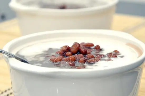 chè đậu đỏ nước cốt dừa