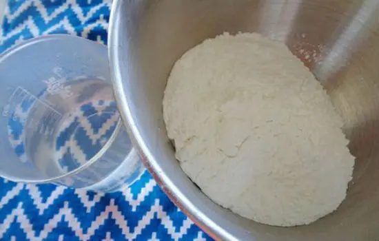 Cách nấu chè trôi nước lá dứa nhân đậu xanh -3