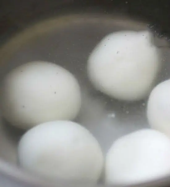 Cách nấu món chè trôi nước nhân vừng đen -7