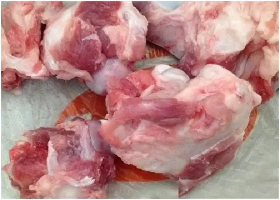 sơ chế nguyên liệu làm hủ tiếu Nam Vang