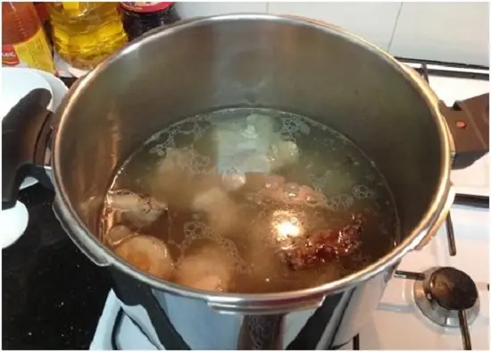 ninh các nguyên liệu làm hủ tiếu Nam Vang