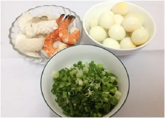 các nguyên liệu chính làm hủ tiếu Nam Vang