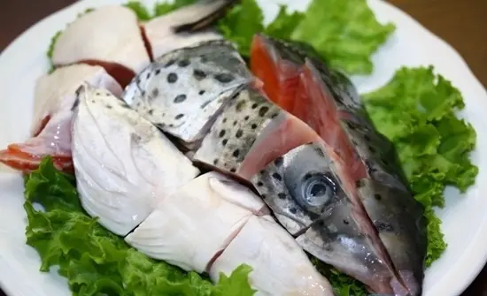 học cách nấu lẩu đầu cá hồi
