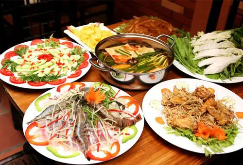 Cách nấu lẩu hải sản chua cay cực dễ