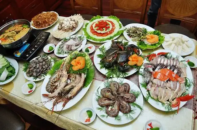 nguyên liệu - cách nấu lẩu hải sản