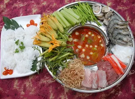 Cách nấu lẩu thái chua cay thơm ngon cực kì đơn giản tại nhà