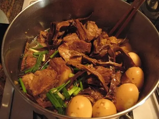 cách nấu măng khô với thịt heo 4