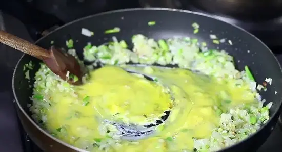 Cách nấu mì xào Thái Lan thơm ngon mê li 6