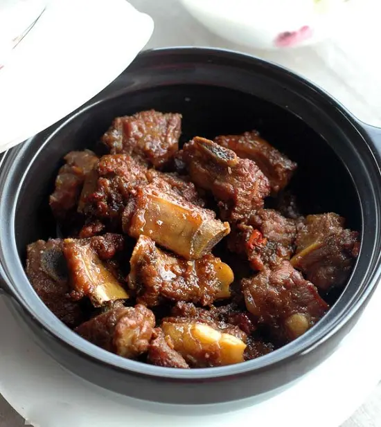 sườn kho ngũ sắc kho sườn