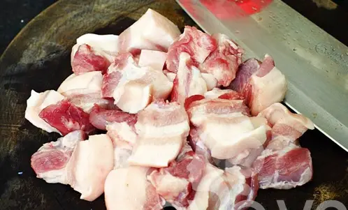 cach-lam-mon-thit-kho-tau-trung-cut-2