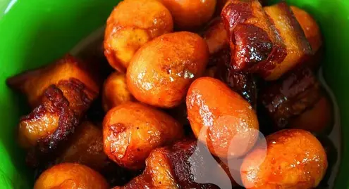cach-lam-mon-thit-kho-tau-trung-cut-8