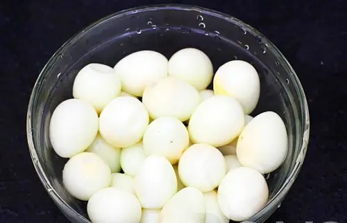 cach-lam-mon-thit-kho-tau-trung-cut-3