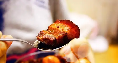 cach-lam-mon-thit-kho-tau-trung-cut-10