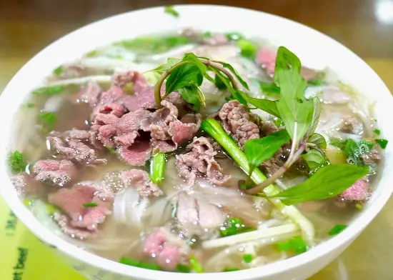 Cách nấu phở bò thơm ngon như quán, đơn giản dễ làm tại nhà
