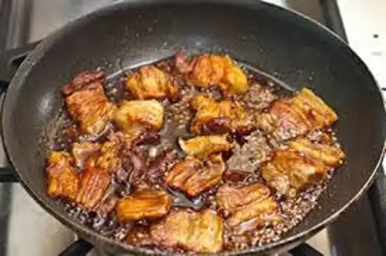 cach-nau-thit-ba-chi-xao-chua-ngot-3