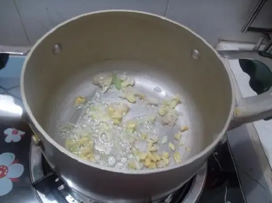 cach-nau-thit-kho-mang-3